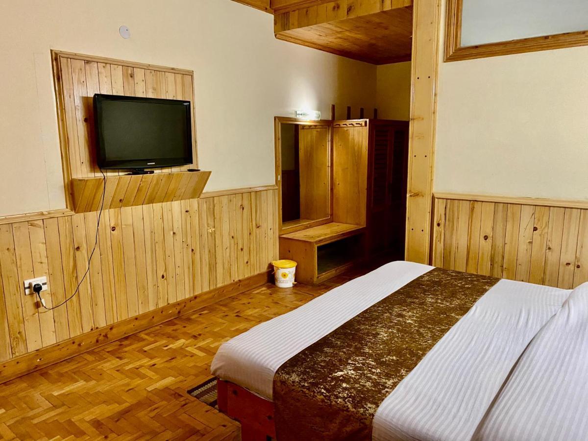 Hotel Valley Of Gods Manāli Eksteriør bilde