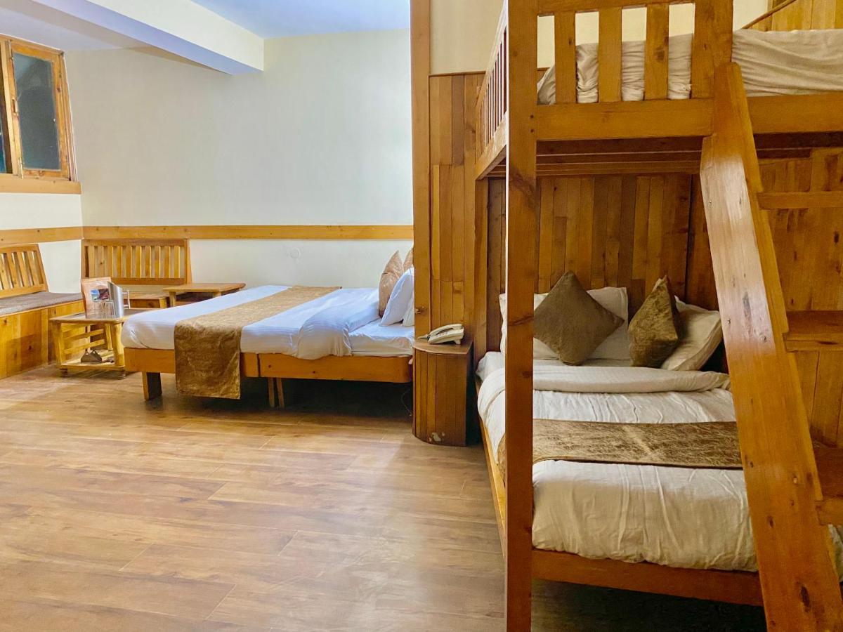 Hotel Valley Of Gods Manāli Eksteriør bilde