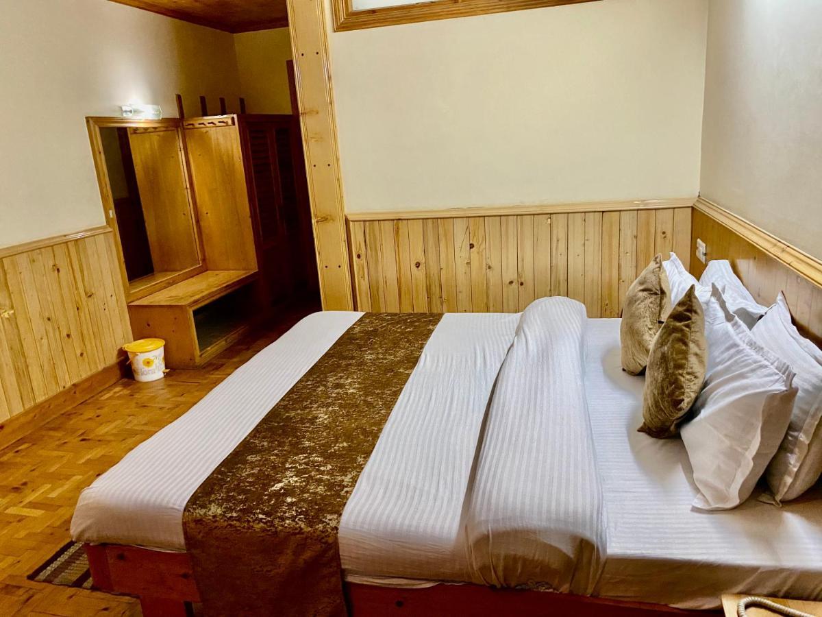 Hotel Valley Of Gods Manāli Eksteriør bilde