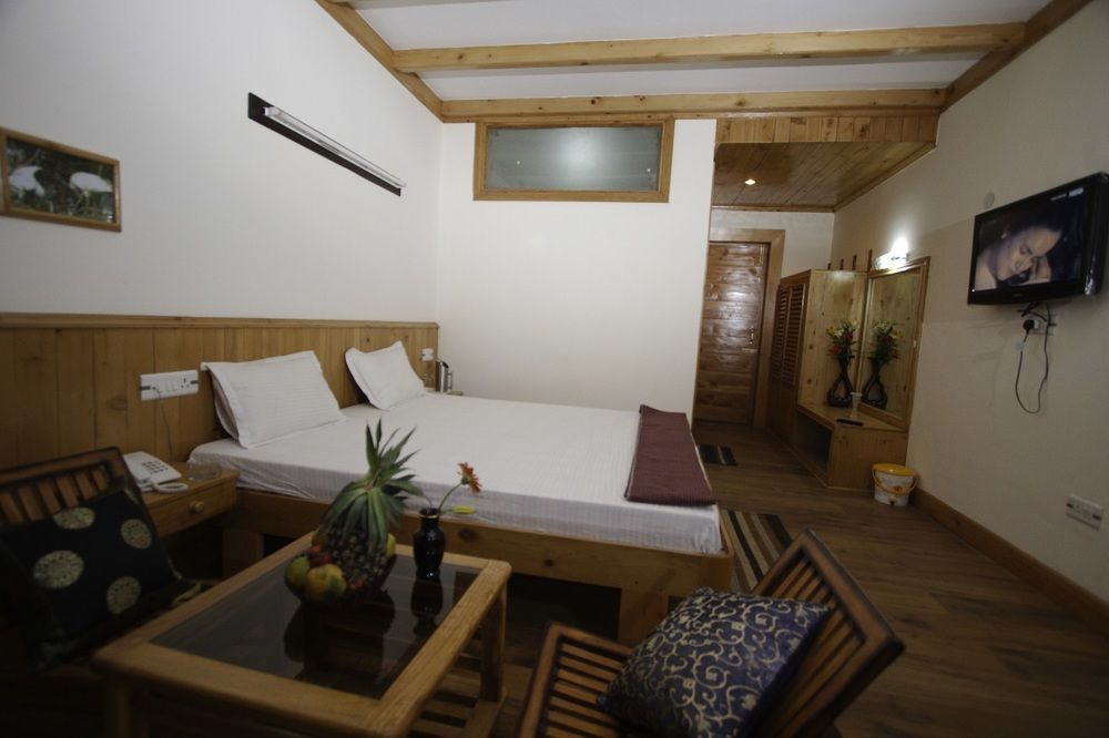 Hotel Valley Of Gods Manāli Eksteriør bilde
